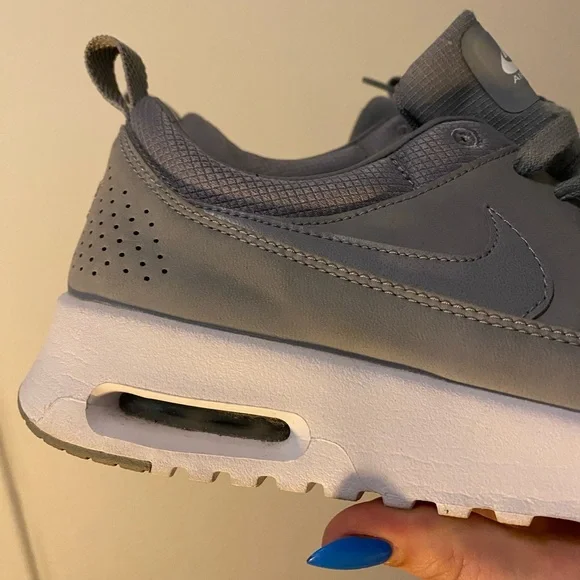 Nike Air Max Thea Gray Sneakers - Picture 3 of 8